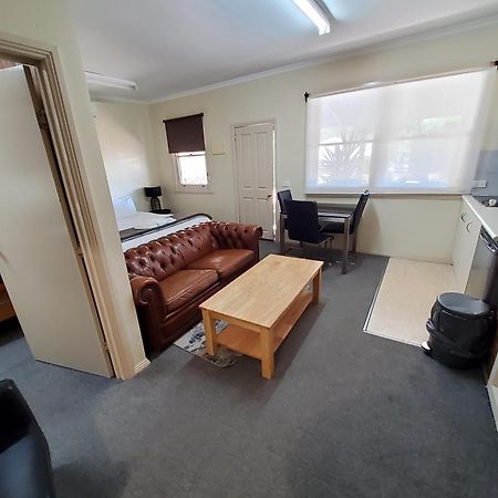 Coach House Inn ไบรท์ ภายนอก รูปภาพ