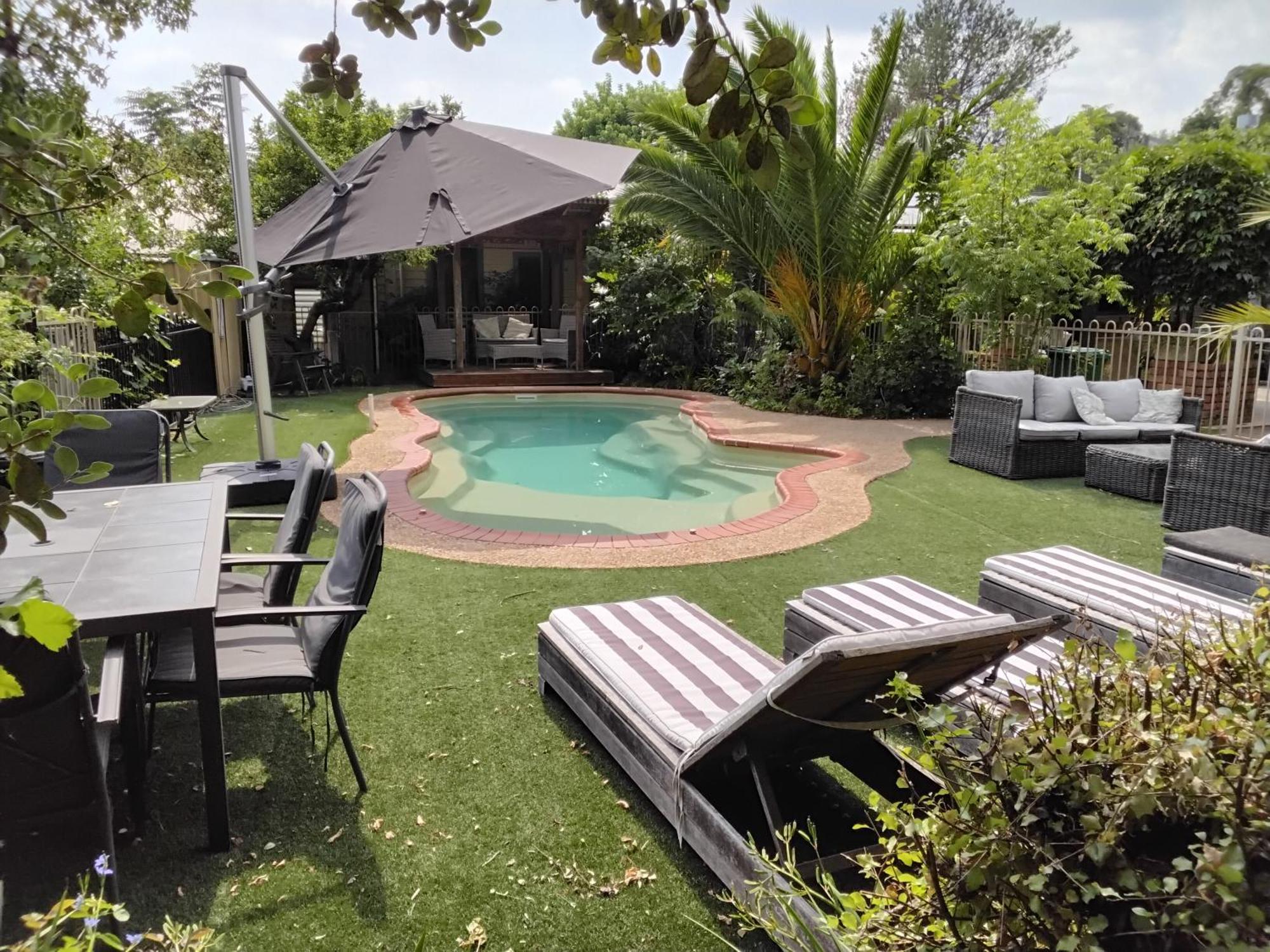 Coach House Inn ไบรท์ ภายนอก รูปภาพ