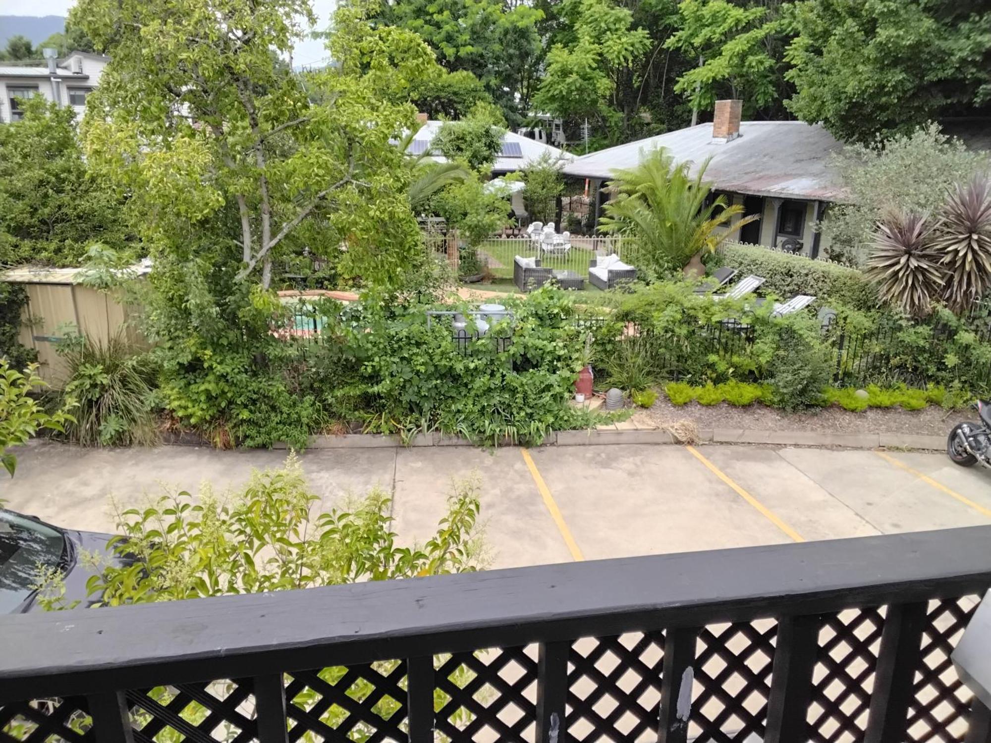 Coach House Inn ไบรท์ ภายนอก รูปภาพ