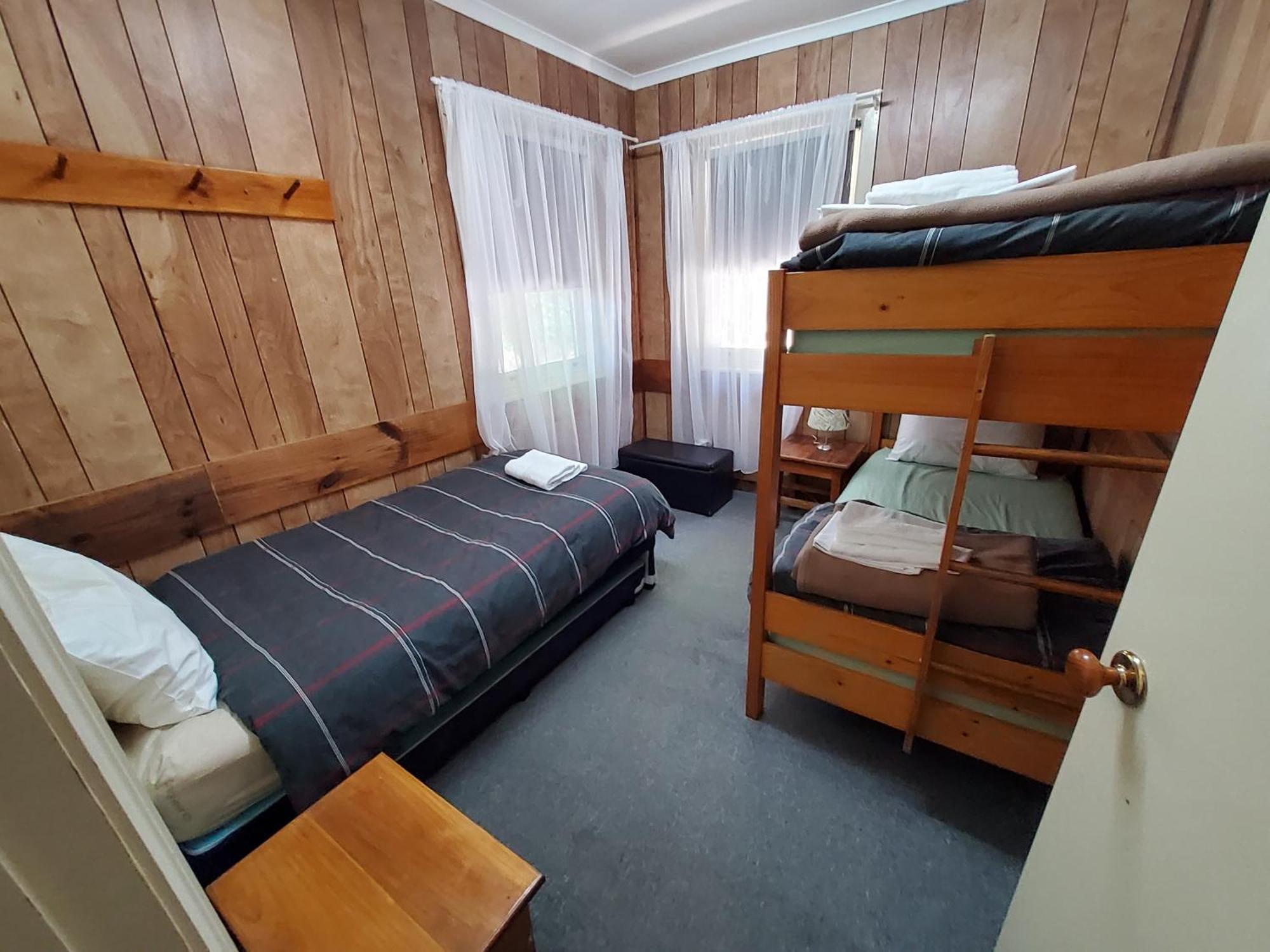 Coach House Inn ไบรท์ ภายนอก รูปภาพ