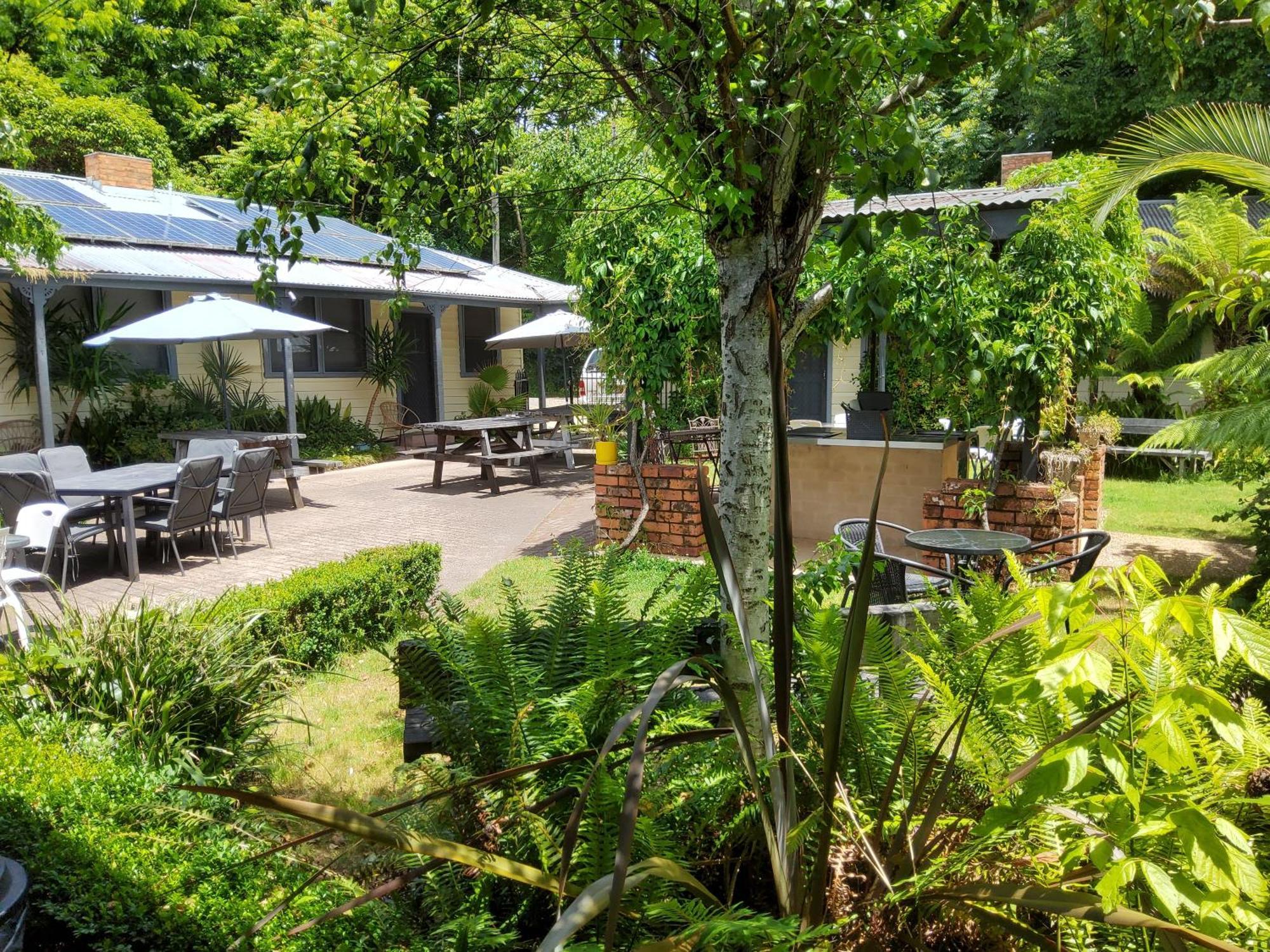 Coach House Inn ไบรท์ ภายนอก รูปภาพ