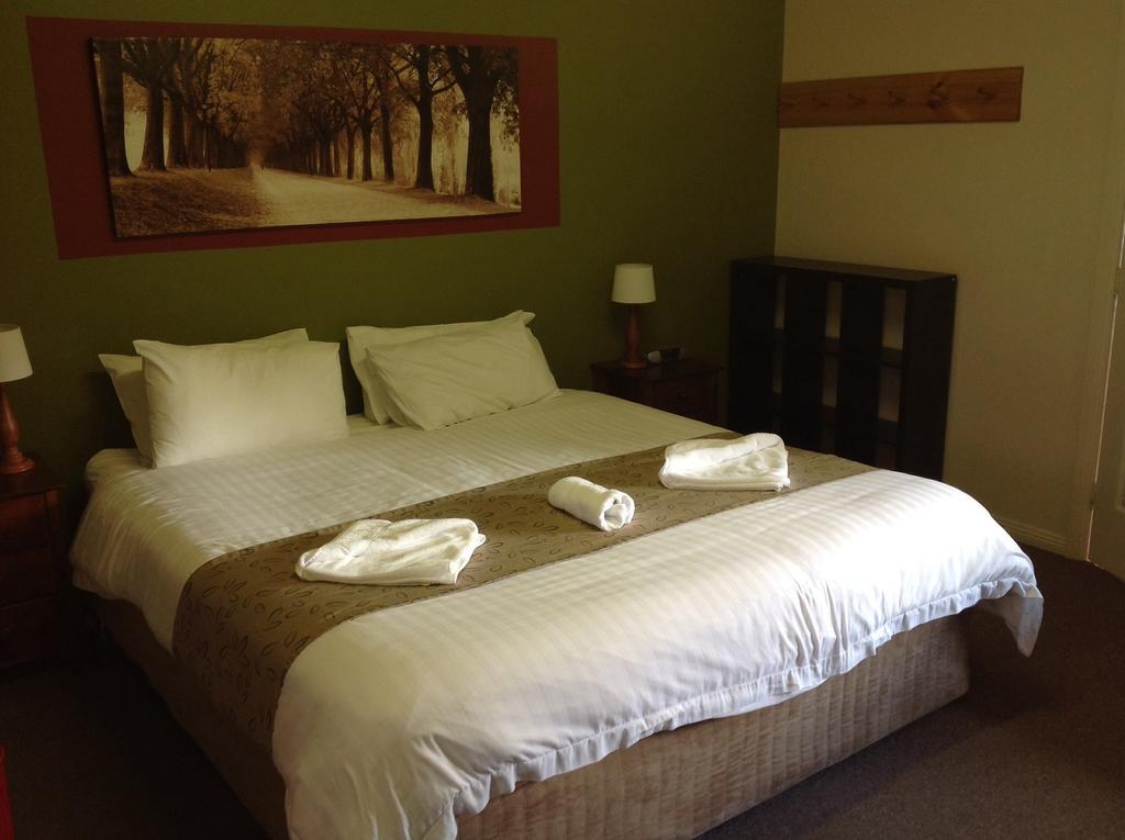 Coach House Inn ไบรท์ ภายนอก รูปภาพ